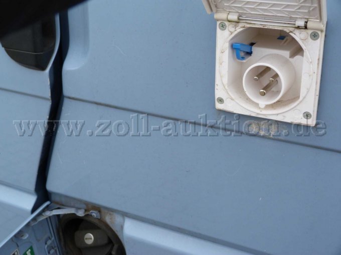 Aussenanschluss 230 V linksseitig