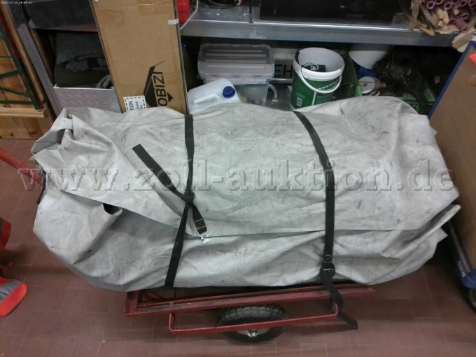Schlauchboot verpackt