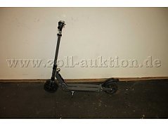 1 grauer e-scooter „Evercross“ Modell: E1