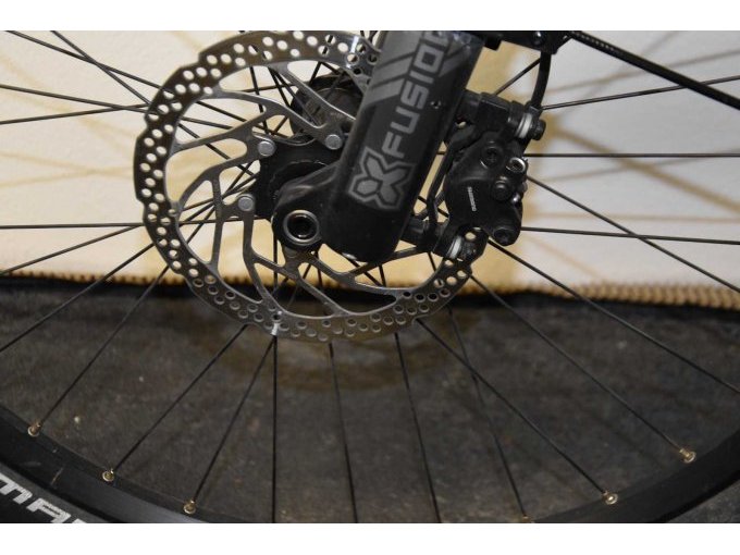 1 grijze 27,5" e-bike "Cube" Reaction Hybrid Pro – foto 4 – kavel bij Zoll-Auktion, Hamburg