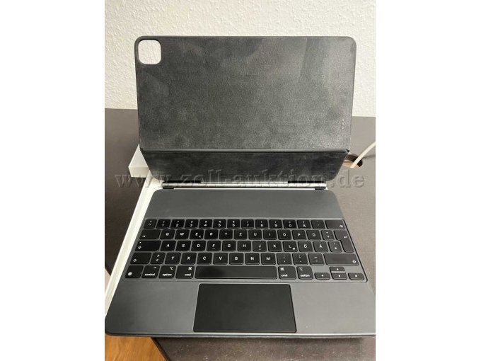 Magic Keyboard - Front