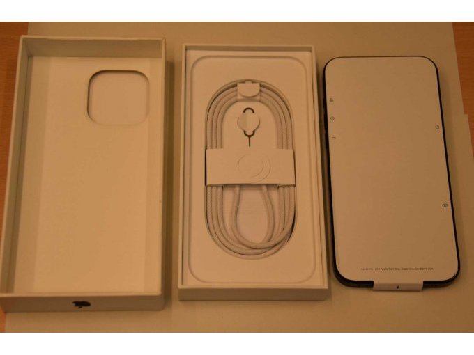 iPhone 16 Pro Max Black Titanium mit 512GB