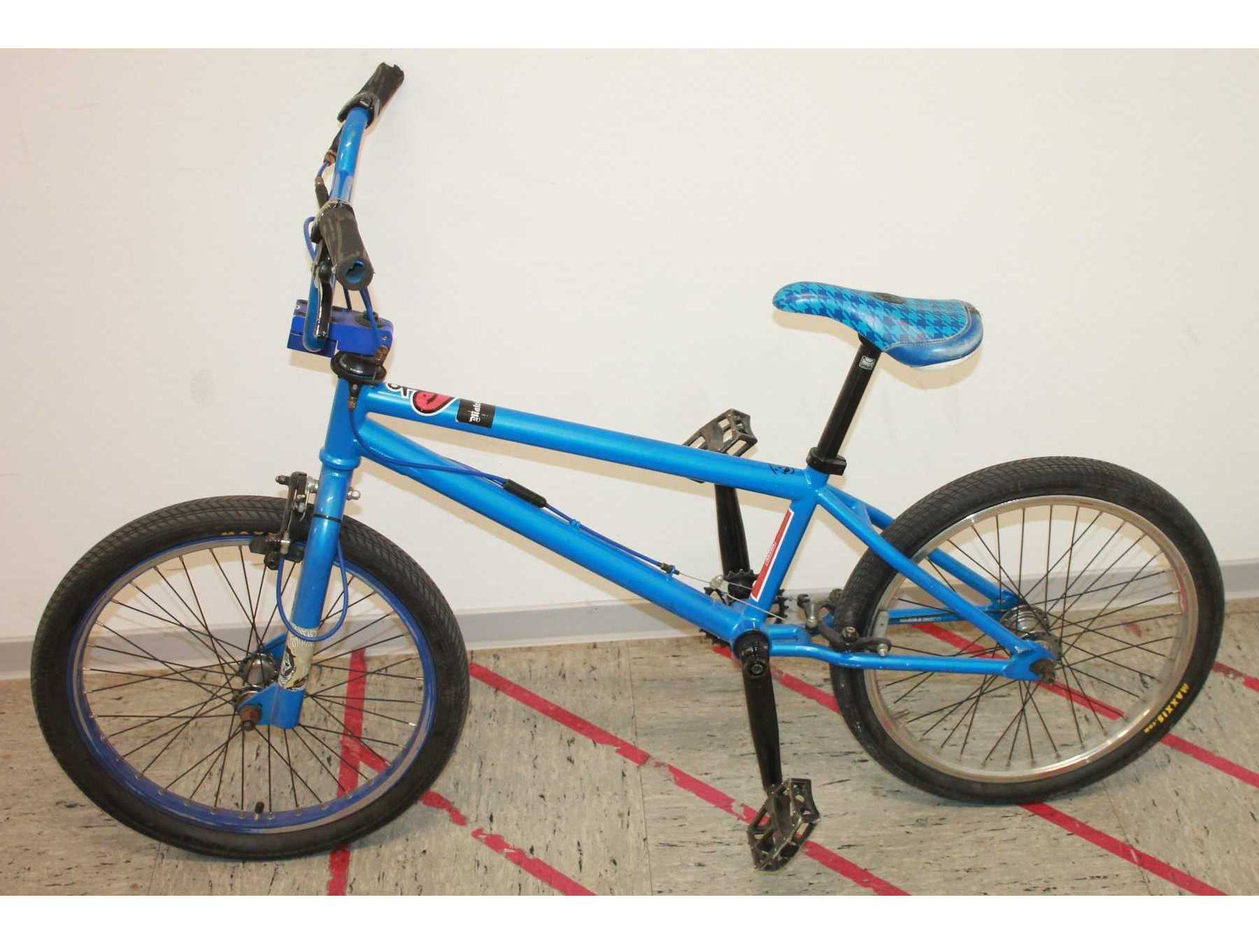 1 lila 20“ BMX -Fahrrad