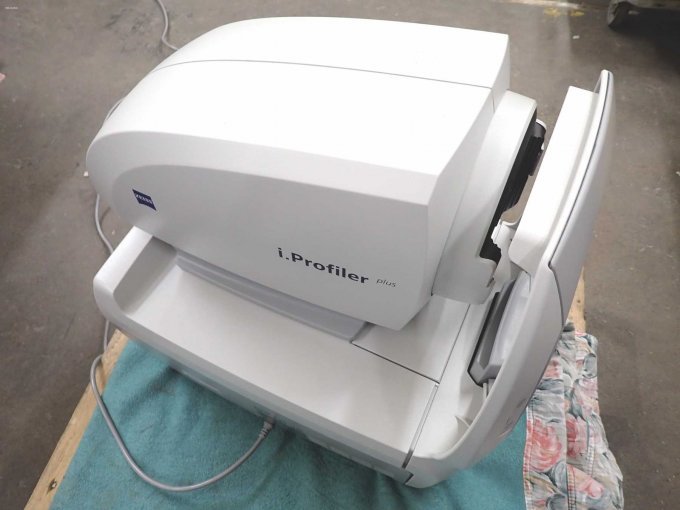 Gerät seitlich, andere Seite