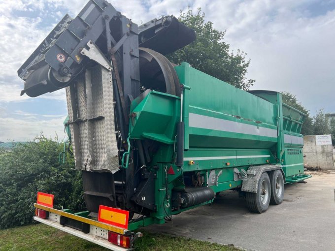 Seitenansicht links hinten