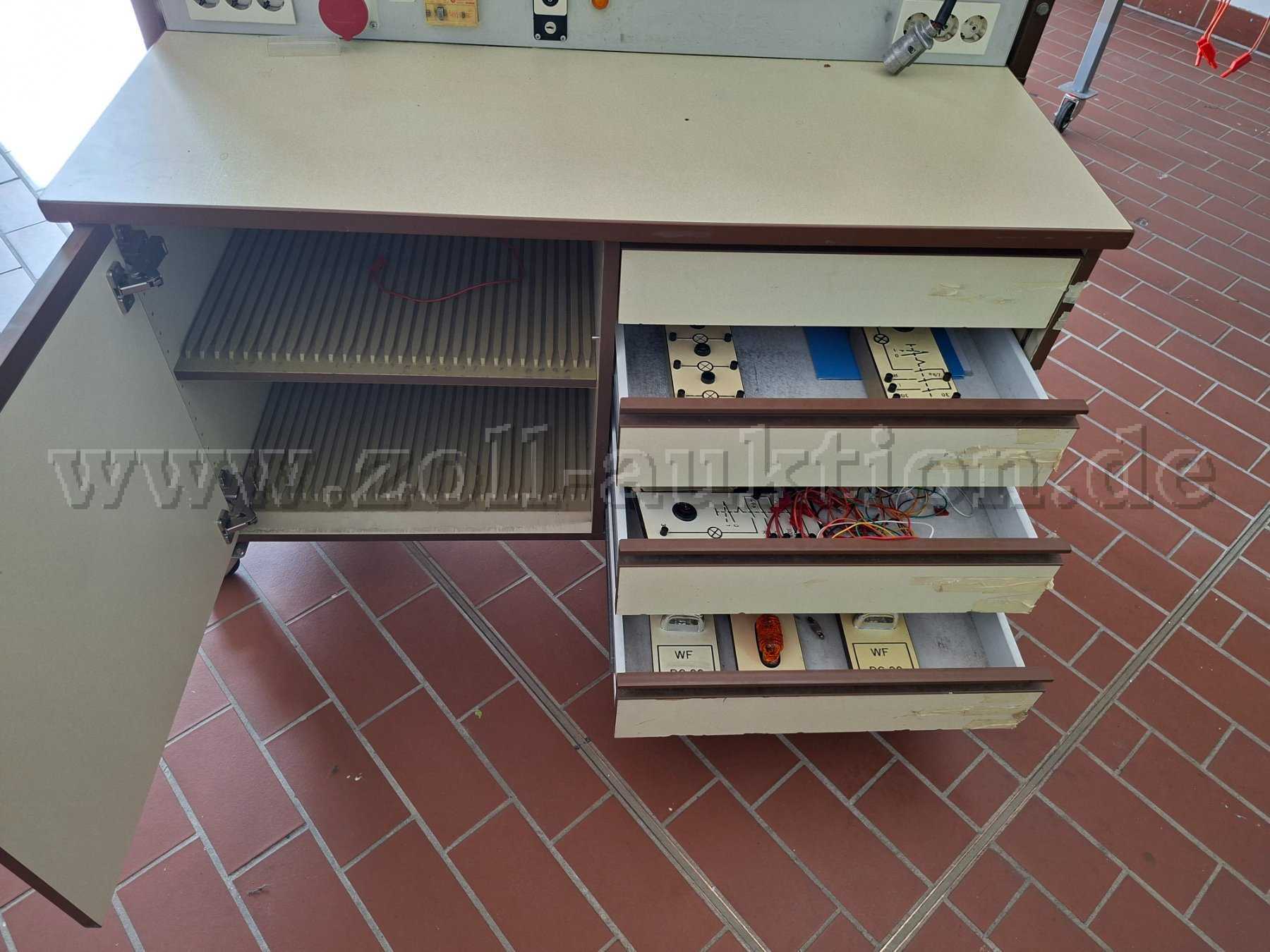 Zoll-Auktion - 1 mobiler Elektro-Labor Arbeitsplatz (ID 985584)