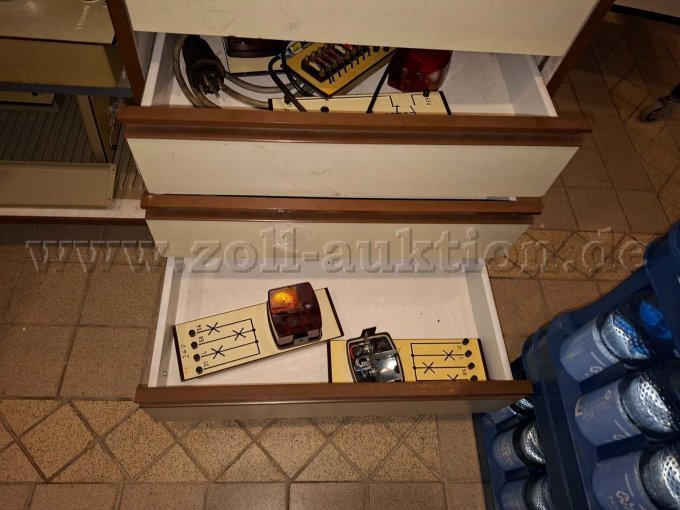 Ansicht Schublade mit Inhalt