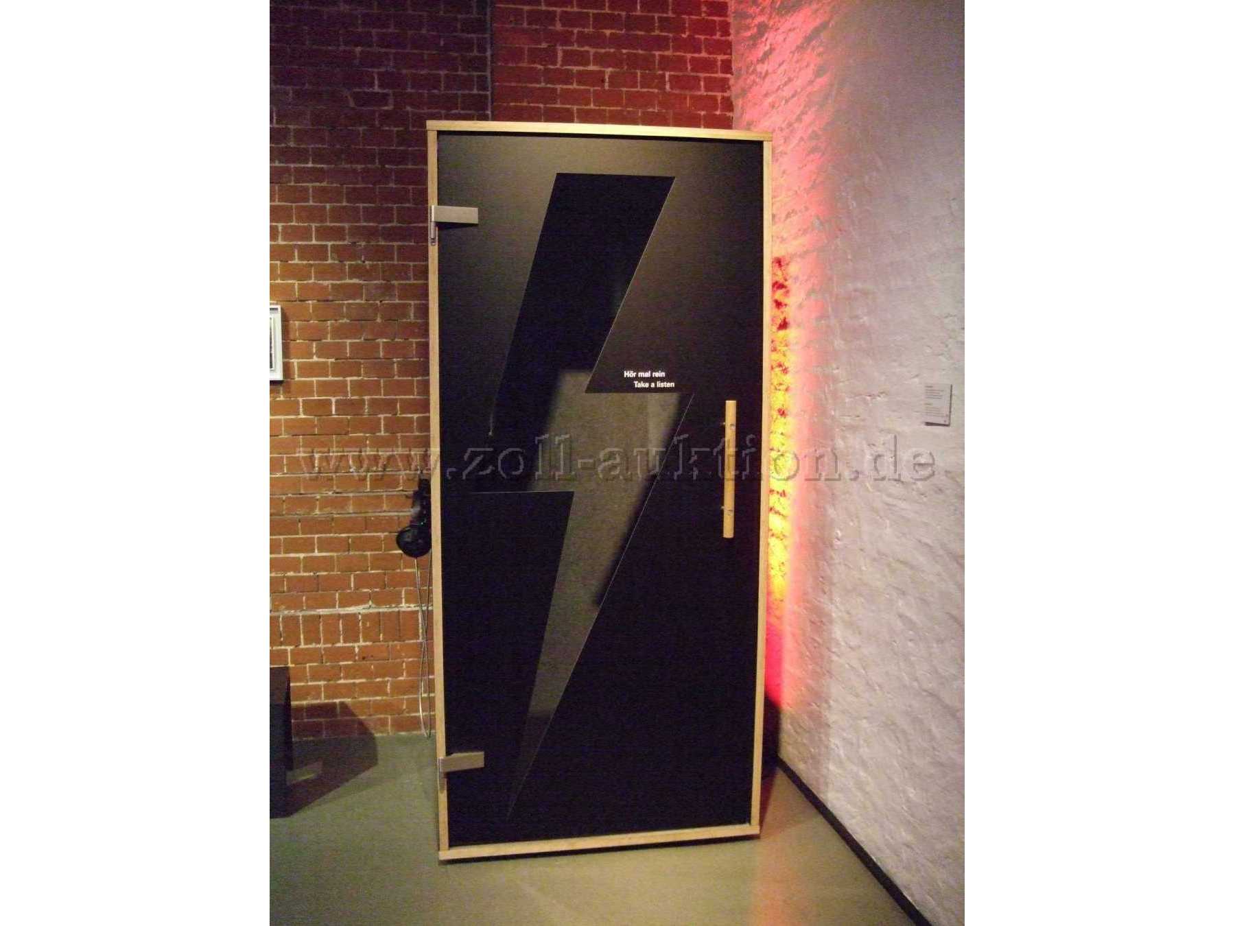 Kabine „Telefonbox Solo“ vorne