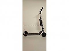Vollansicht E-Scooter