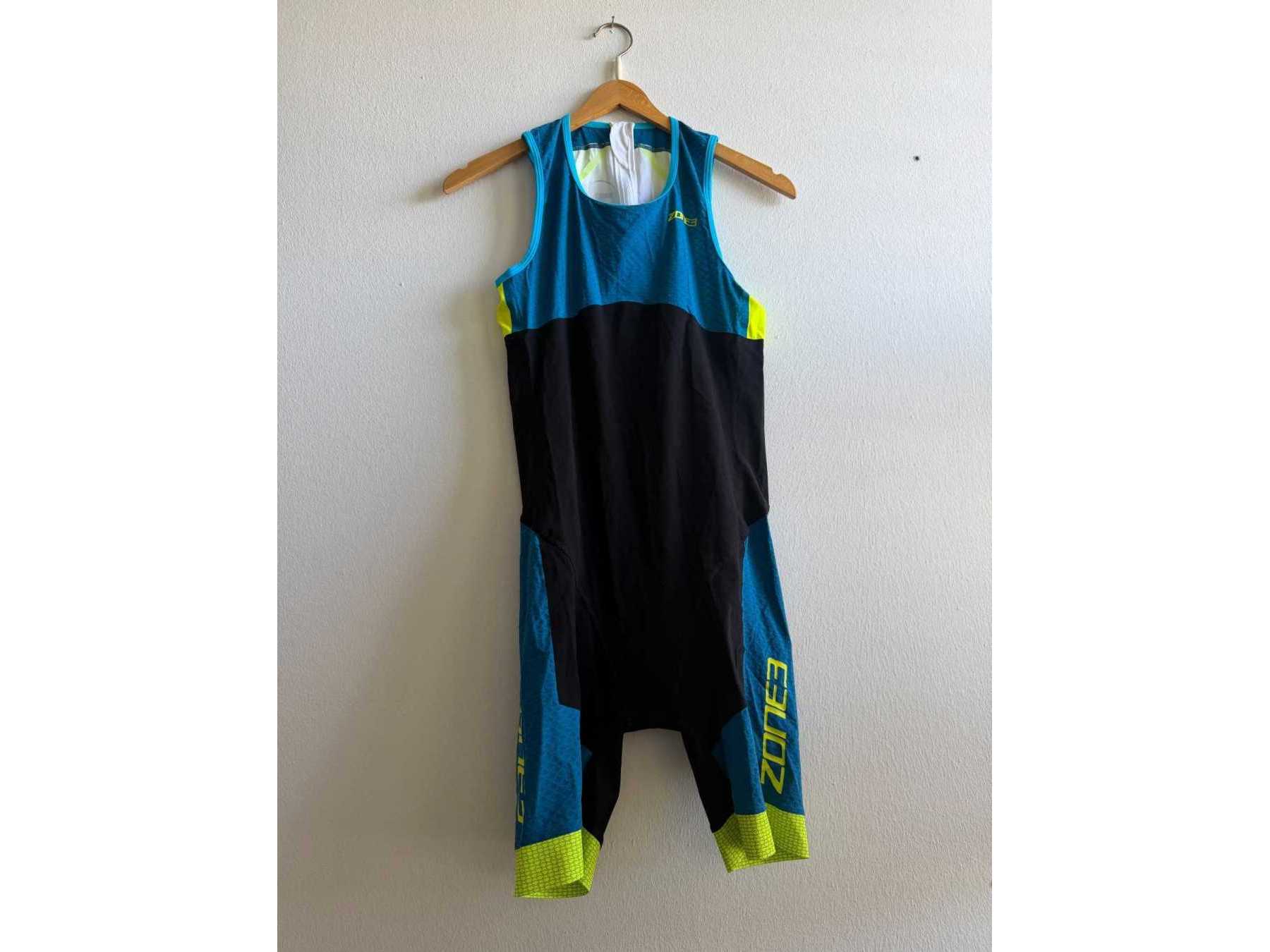 Trisuit von vorne