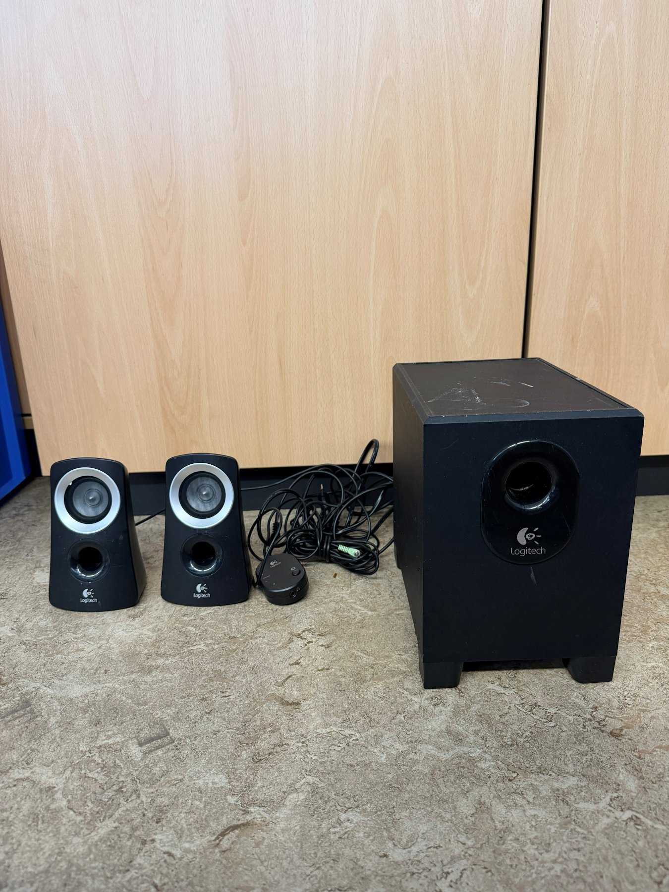 Zoll-Auktion - 1 original Dolby-Surround-System 2.1 LOGITECH, gebraucht ...