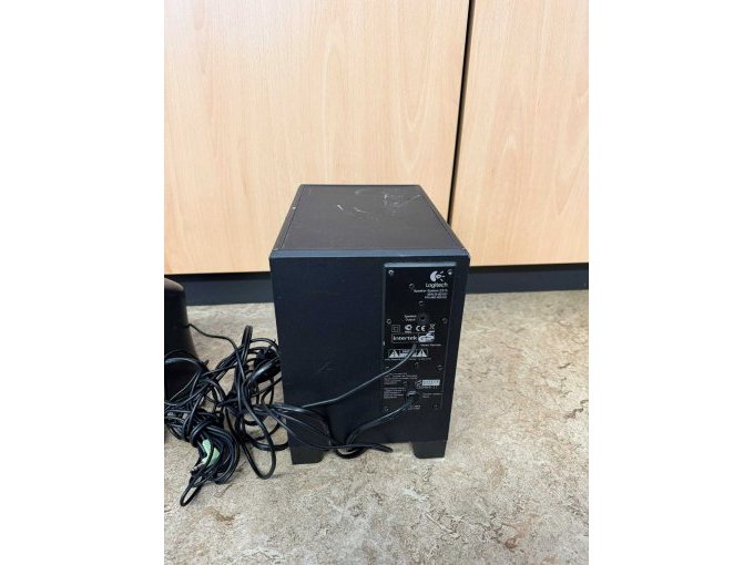 Subwoofer hinten