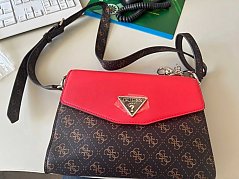 Vorderansicht Guess Tasche