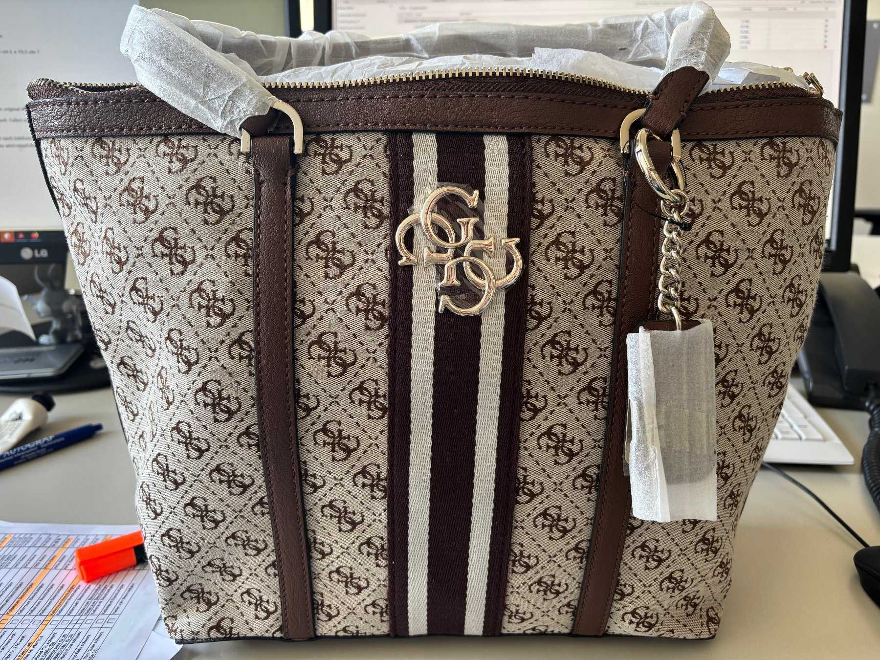 Vorderansicht Guess Handtasche