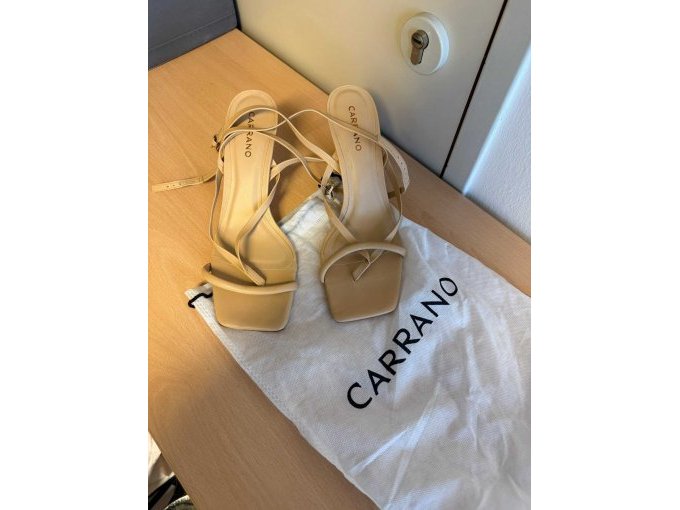 1 original Paar Carrano Sandaletten, nude Rose, Gr. 41, neu – kavel bij Zoll-Auktion, Mainz