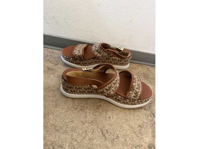 Sandalen von der Seite