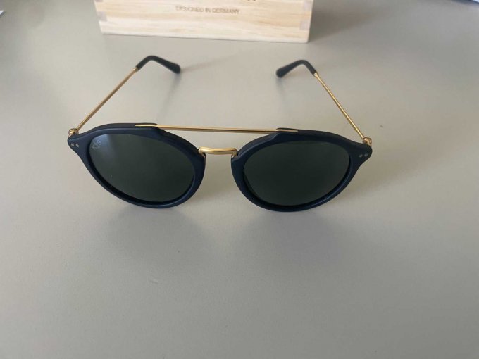 Sonnenbrille