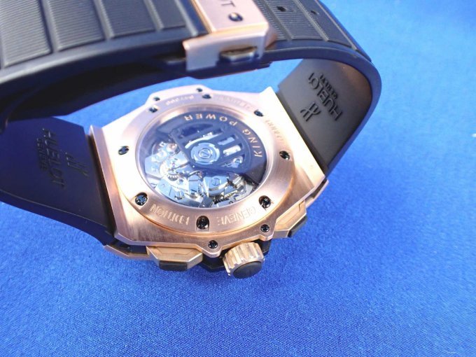 Blick auf den Uhrendeckel