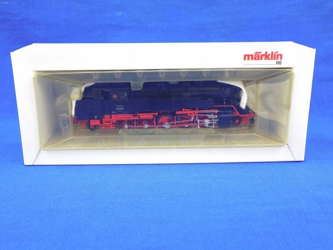 Modell-Dampflok im Blister