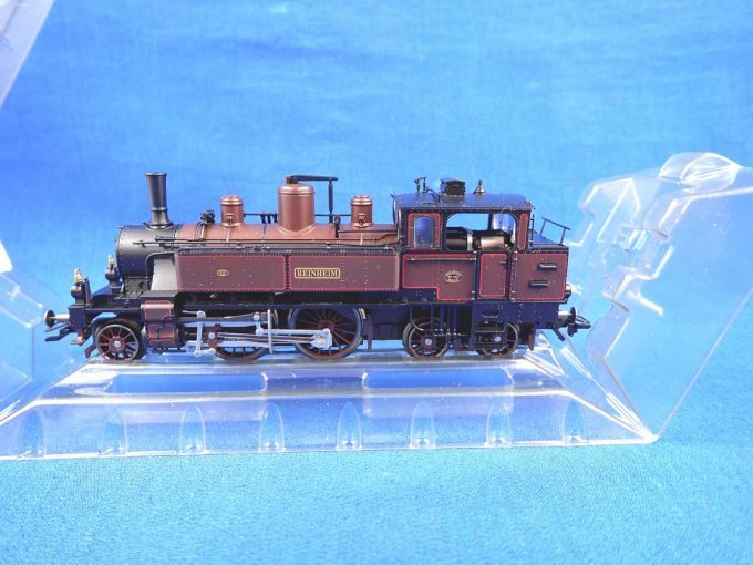 Nahansicht der Modell-Dampflokomotive der Marke Märklin