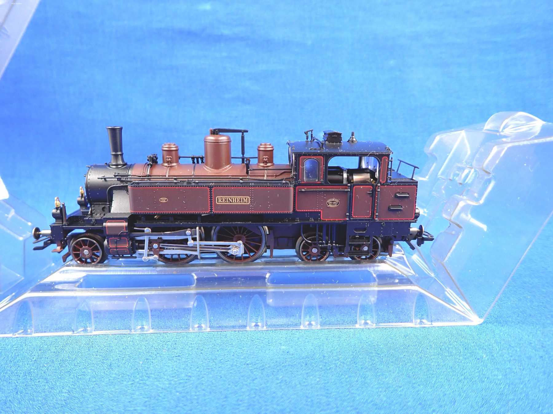 Nahansicht der Modell-Dampflokomotive der Marke Märklin