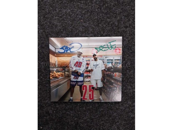 Cover mit Autogramm