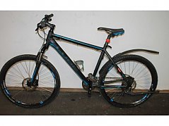 1 schwarzes  26“ Mountainbike „Cube “ CMPT