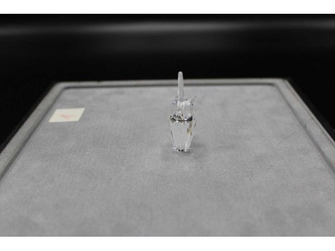 Katze von Swarovski, stehend, Rückansicht