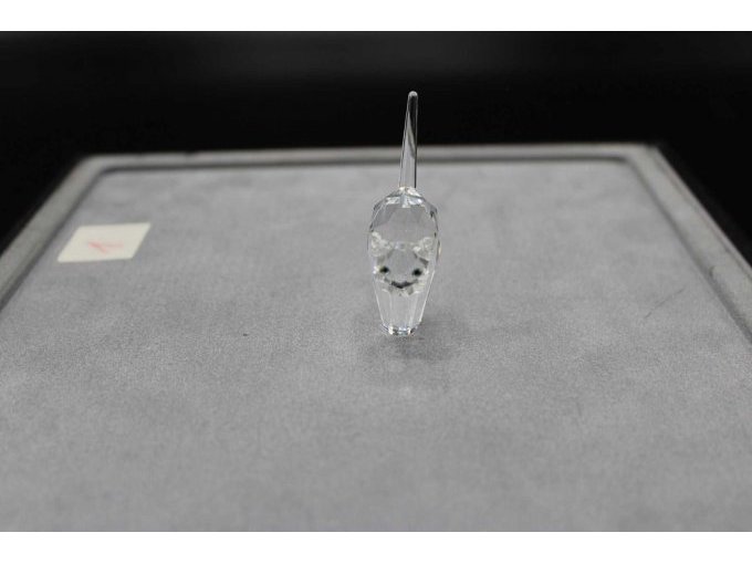 Katze von Swarovski, stehend, Frontansicht