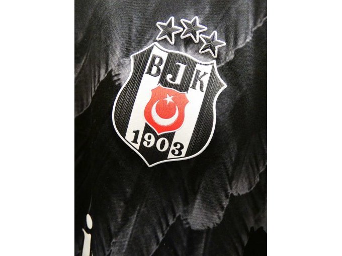 Fußballtrikot Besiktas Istanbul_ Fußballlogo Vorderseite