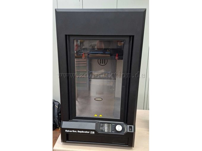 MakerBot Replicator Z18_frontal