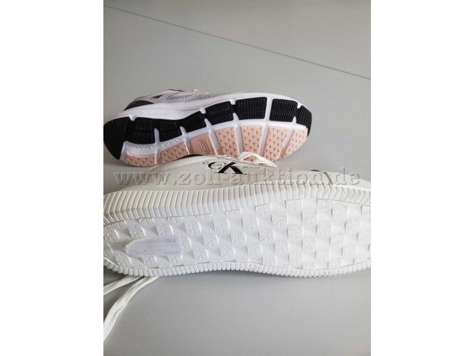 Calvin Klein Chunky Cupsole Sneaker u. Lila Rosa Laufschuh von Decathlon