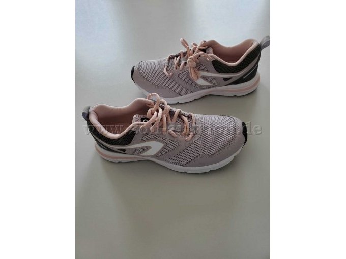 Lauf-und Freizeitschuh, Gr. 39
von Decathlon