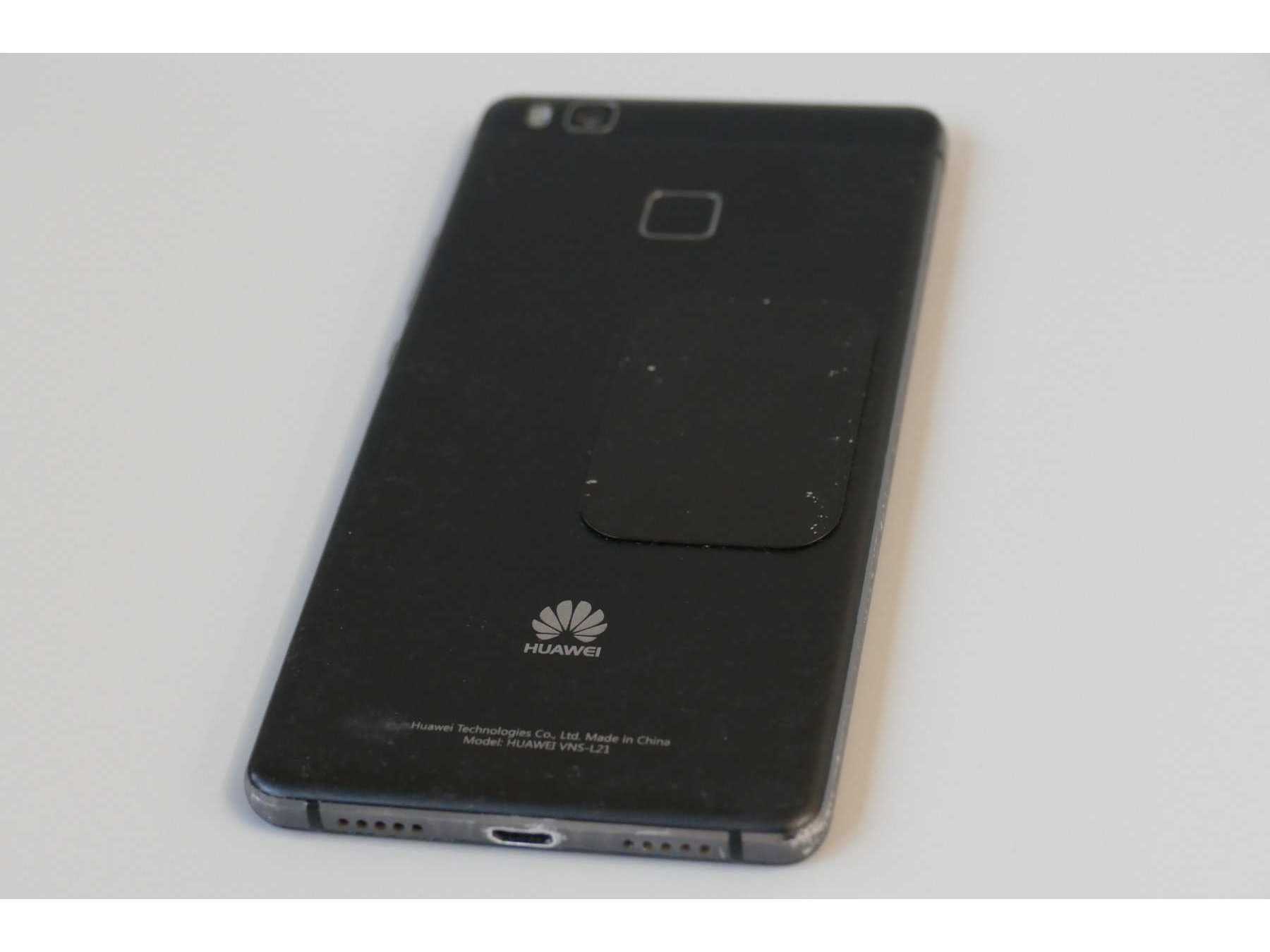 Huawei P9 Lite (vns-121), 16 GB, Rückseitenansicht im Liegen