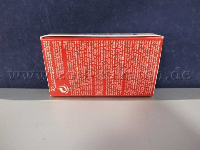 Rückseite der OVP mit Beschädigungen