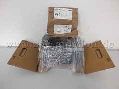 Gesamtansicht der Auktion in Originalverpackung