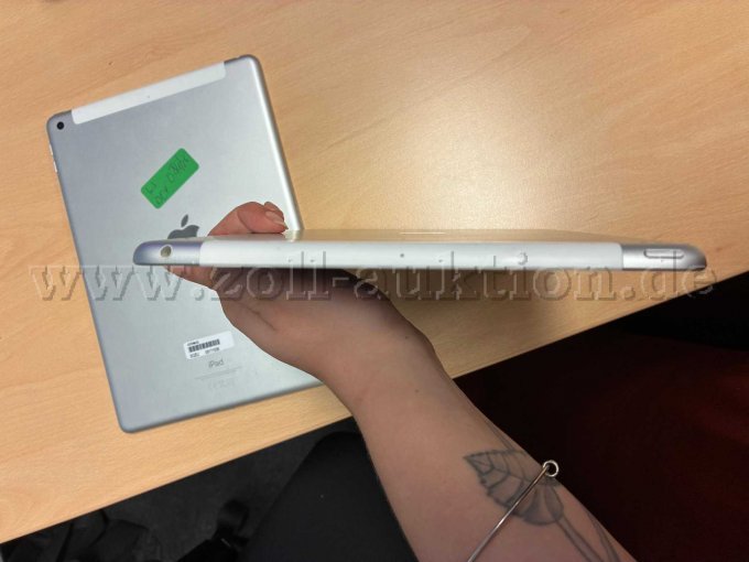 iPad von oben, Aus-/Anschaltknopf und Klinkenanschluss