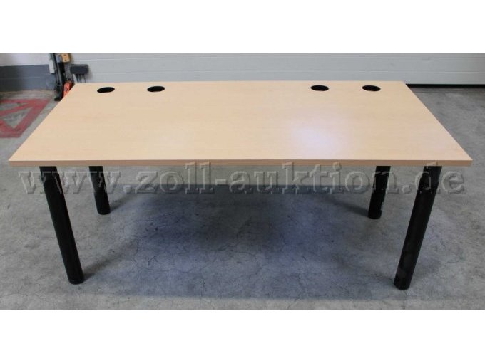 Schreibtisch
