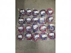 Gesamtansicht der Stromversorgungskabel