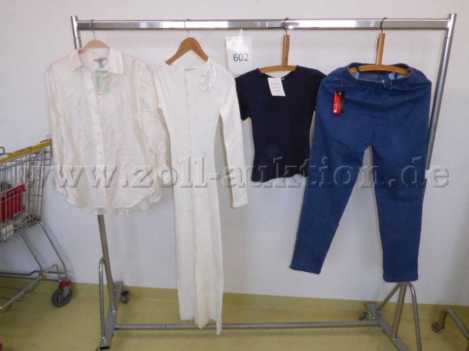 Jacke, Kleid, Bluse, Hose