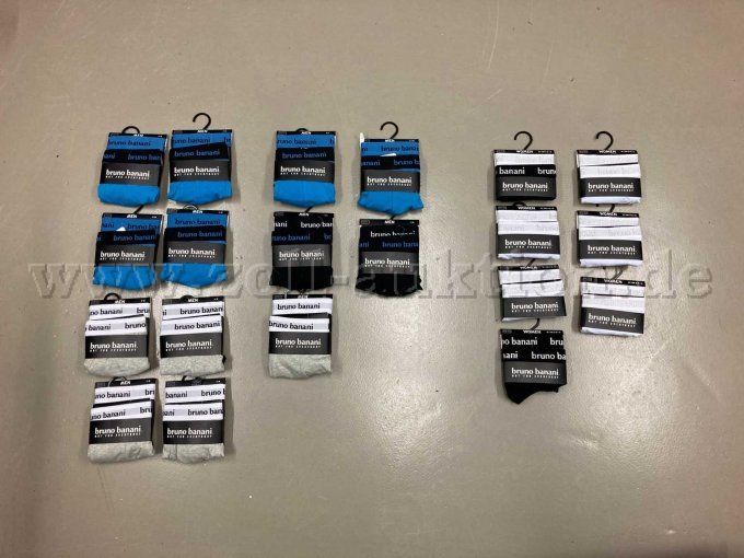 Übersichtsaufnahme shorts / hot pants Konvolut Vorderseite