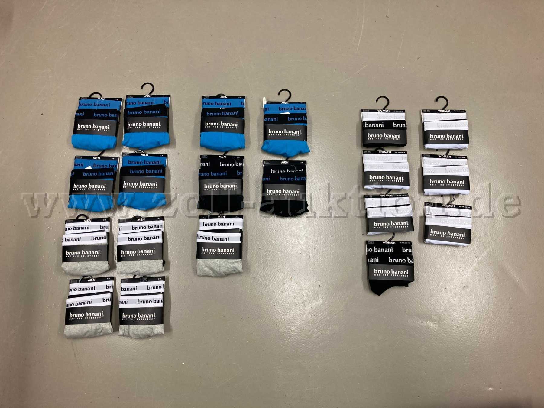 Übersichtsaufnahme shorts / hot pants Konvolut Vorderseite