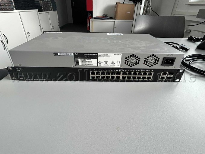 2 X Cisco SG200-26FP plus einer von vorne einer von hinten