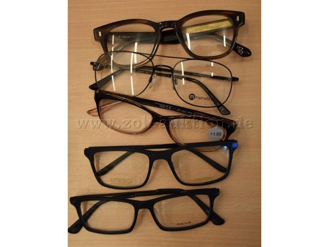 5 Brillen verschiedener Hersteller