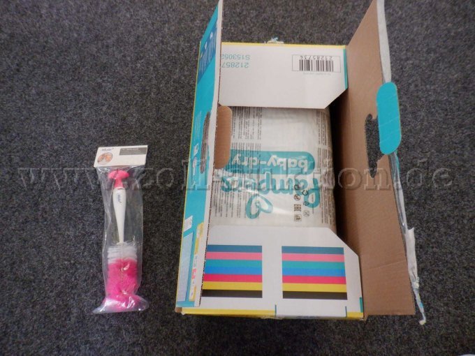 Windeln und Flaschenbürste