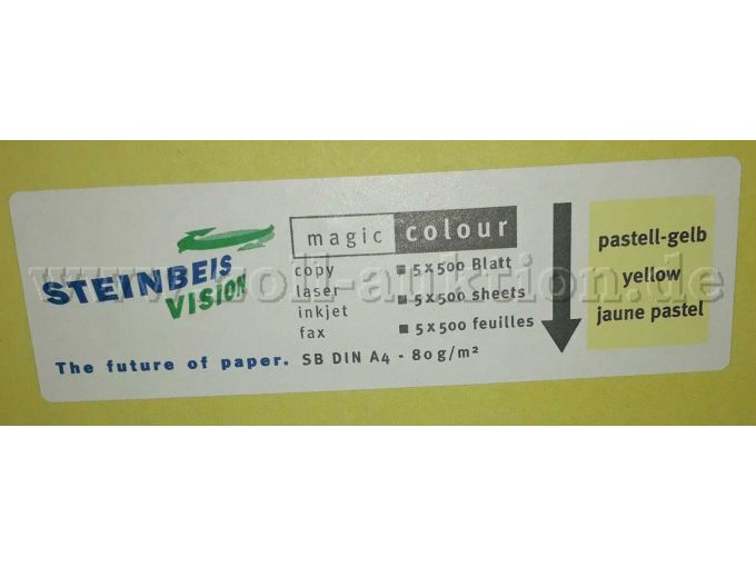 Informationsaufkleber auf dem Karton