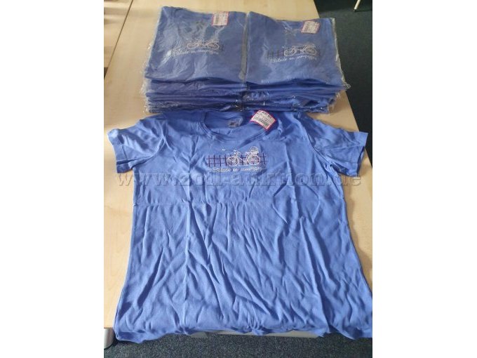 23 Tshirts in der Farbe lila