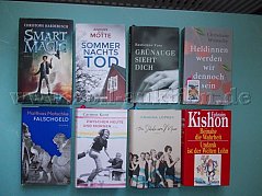 8 von 24 Büchern
