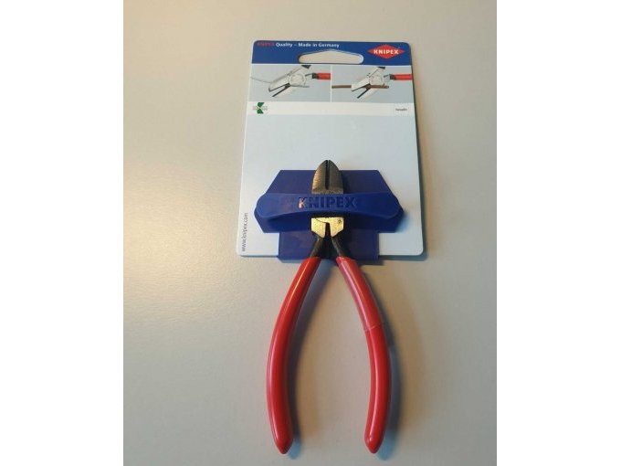 1 x Knipex Seitenschneider
(70 01 125)