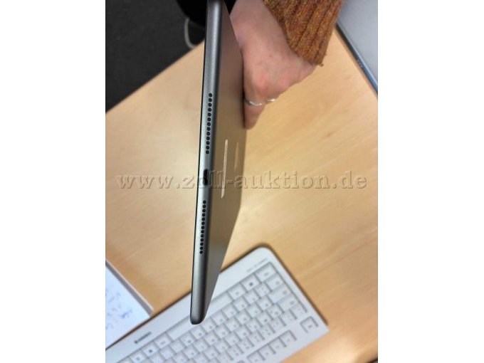 iPad von unten, Mikrofon/Lautsprecher, Ladebuchse